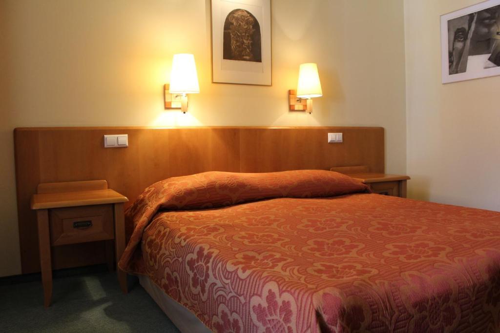 Hotel Zajazd Kultury, Dawniej Pocztowy เจโลนากูรา ภายนอก รูปภาพ
